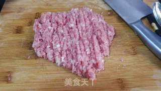 猪肉韭菜包子的做法步骤:3