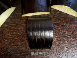 灯笼茄子（炸）的做法步骤：2