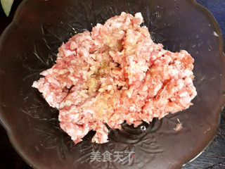 灯笼茄子（炸）的做法步骤：1