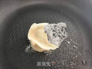 冰花煎饺的做法步骤：6