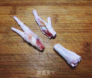 泡椒凤爪的做法步骤:2