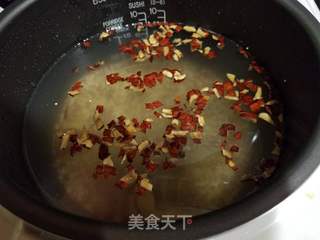 养胃补血---藜麦小米粥的做法步骤:4