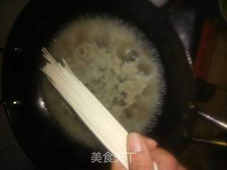 香菇肉丝原汤面的做法步骤：7