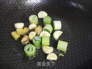 麻辣龙虾尾的做法步骤:3