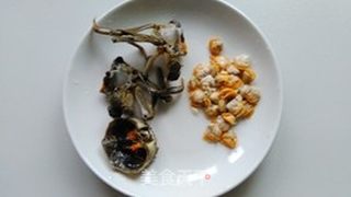 大闸蟹蛤蜊粥的做法步骤:6