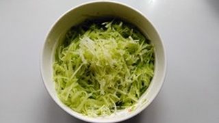 萝卜虾皮饼的做法步骤:2