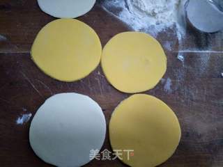 花式面点一一金银福袋的做法步骤:5