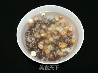 桂圆莲子八宝粥的做法步骤：2