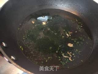年糕鱼丸菠菜汤的做法步骤:4