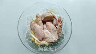 金沙鸡翅的做法步骤:2