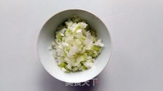 麻虾酱葱花蛋饼的做法步骤:2