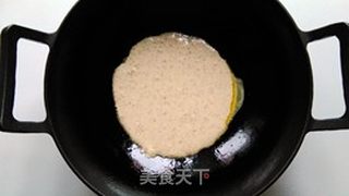 麻虾酱葱花蛋饼的做法步骤:5
