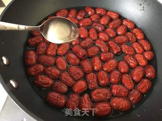 蜜红枣的做法步骤:2