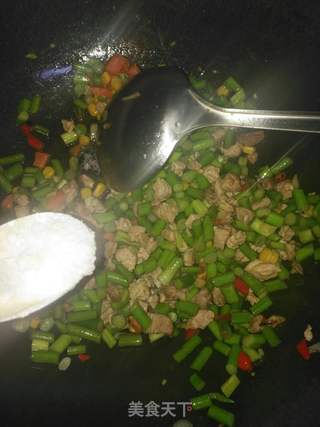 蒜苔杂拌菜炒肉末的做法步骤:8