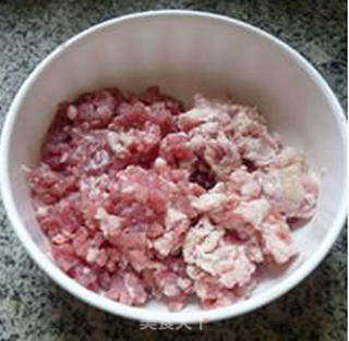 榨菜梅豆肉馅饺子的做法步骤:2