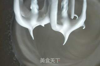 奶油瑞士蛋糕卷的做法步骤:6