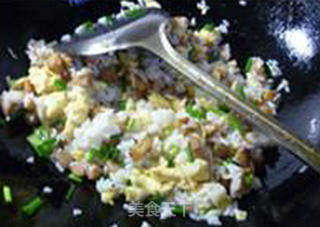 甜不辣鸡蛋炒饭的做法步骤:11