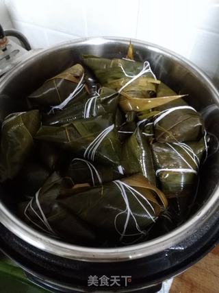 鲜肉粽子的做法步骤:8