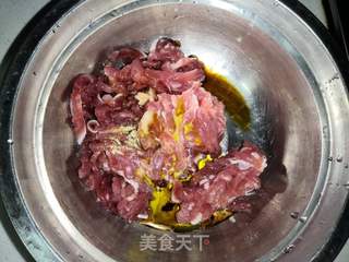 香辣肉丝的做法步骤:2