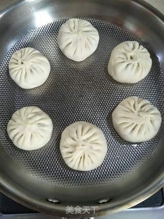 杏鲍菇水煎包的做法步骤:8