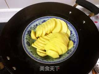 香煎土豆饼的做法步骤：1