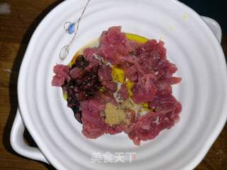 香菜胡萝卜炒肉丝的做法步骤:5