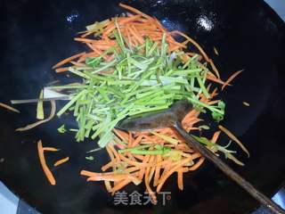 香菜胡萝卜炒肉丝的做法步骤：12