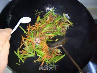 香菜胡萝卜炒肉丝的做法步骤:15