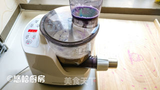 彩色面条的做法步骤:4