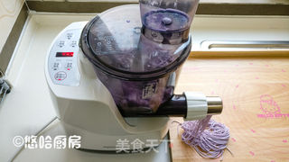 彩色面条的做法步骤:5