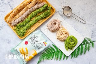 彩色面条的做法步骤:9