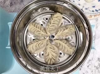 三鲜柳叶饺子的做法步骤:10