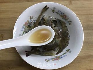 椒盐虾的做法步骤:2