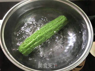 苦瓜酿香蕉的做法步骤:4