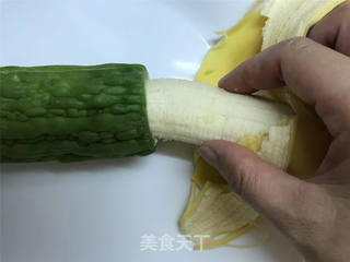 苦瓜酿香蕉的做法步骤:5