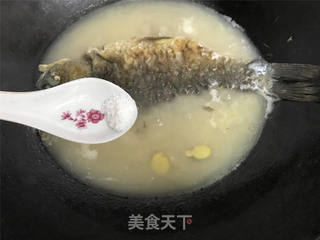 鲫鱼汤的做法步骤:7