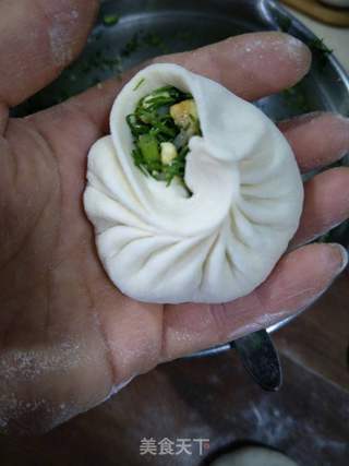 茴香鸡蛋发面馅饼的做法步骤：7