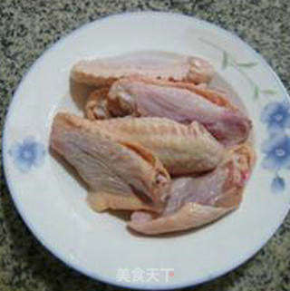 胡萝卜甜玉米中翅汤的做法步骤:2