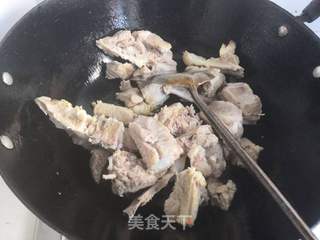 排骨炖宽粉的做法步骤:6