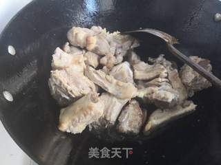排骨炖宽粉的做法步骤:7