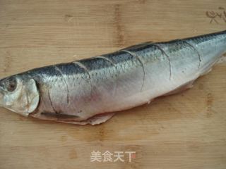 孜然香煎鲱鱼的做法步骤：3