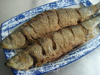 孜然香煎鲱鱼的做法步骤：7