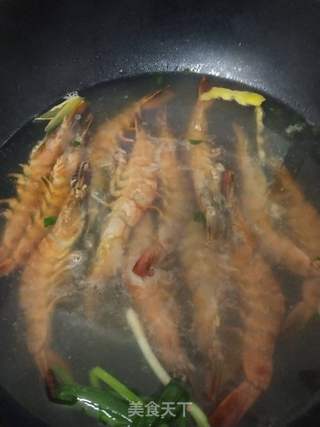 白灼黑虎虾的做法步骤:7