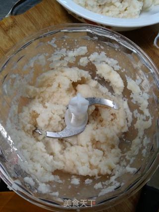莲藕猪肉水饺的做法步骤:4
