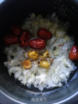 南瓜栗子银耳羹的做法步骤:5