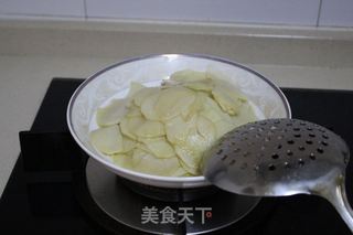 油炸茨菇片的做法步骤：6