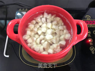 荸荠苹果糖水的做法步骤:3