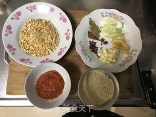 花生辣椒油——下饭拌面超赞的做法步骤:2