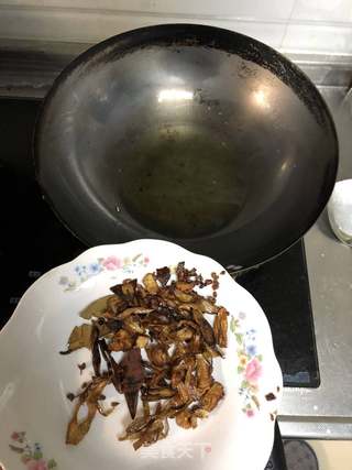 花生辣椒油——下饭拌面超赞的做法步骤:4