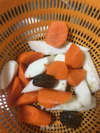 羊肚菌排骨汤的做法步骤：2